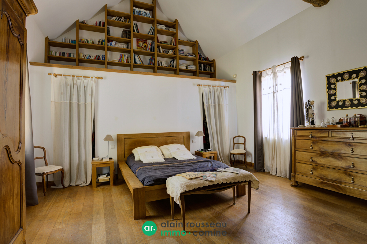 Maison 279m² – 
MURS ERIGNE