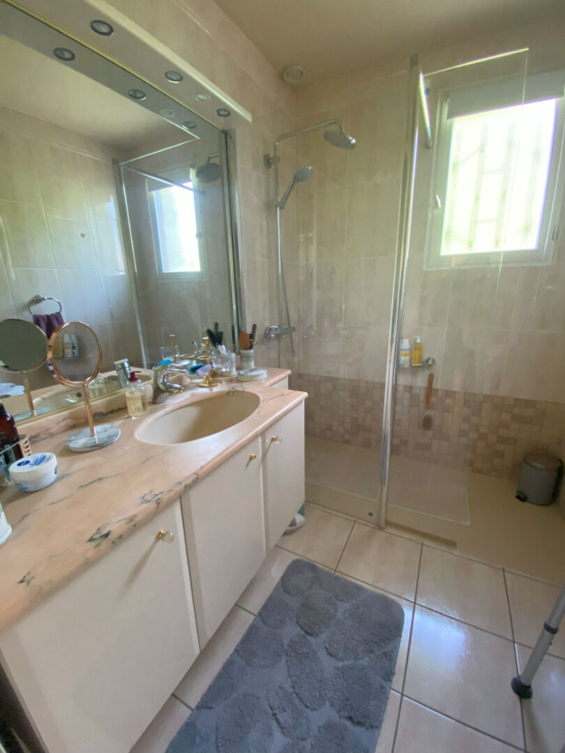 Maison 137.29m² – 
MURS ERIGNE