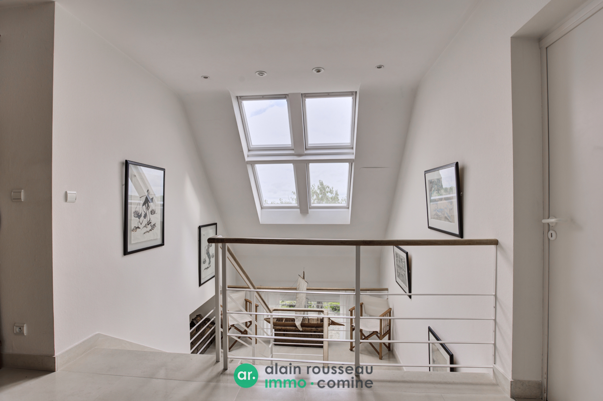 Maison 277m² – 
LES PONTS DE CE