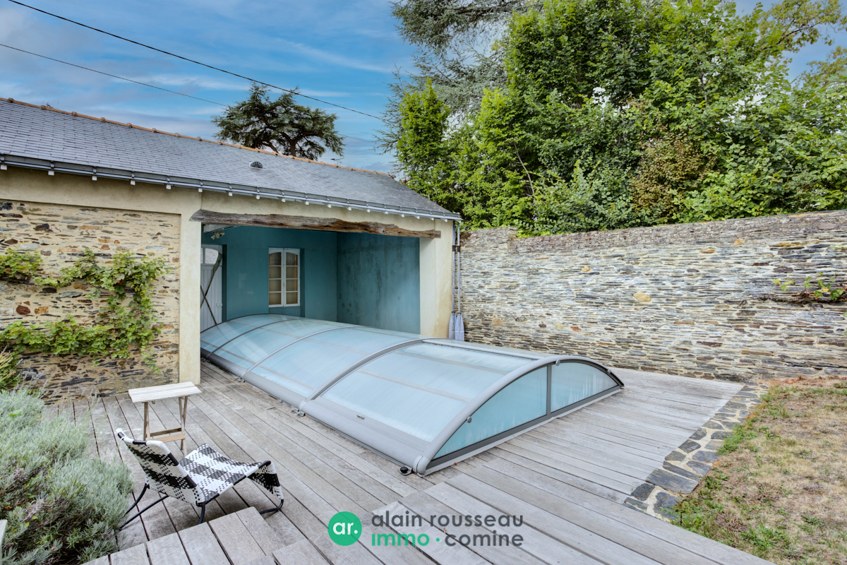 Maison 277m² – 
LES PONTS DE CE