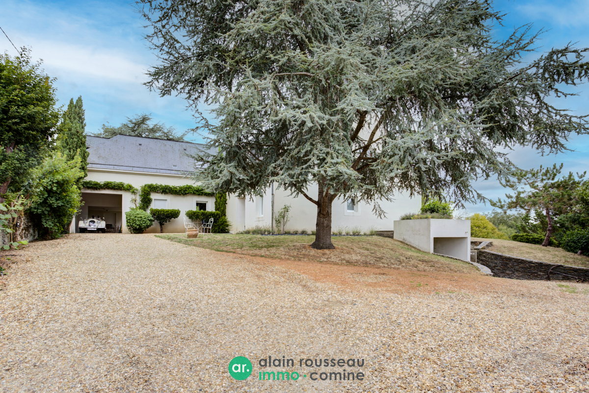 Maison 277m² – 
LES PONTS DE CE