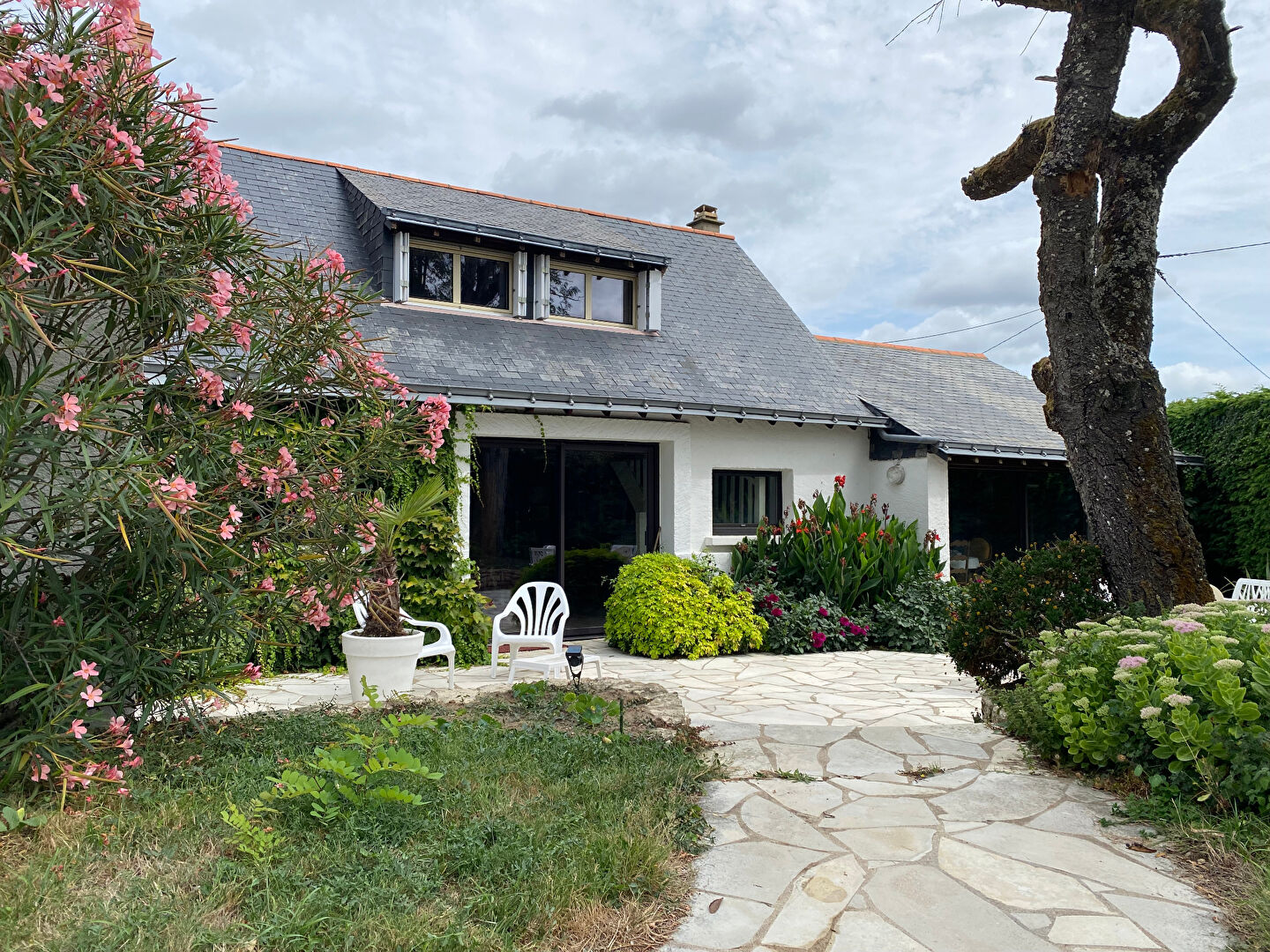Maison 123.62m² – 
SOULAIRE ET BOURG