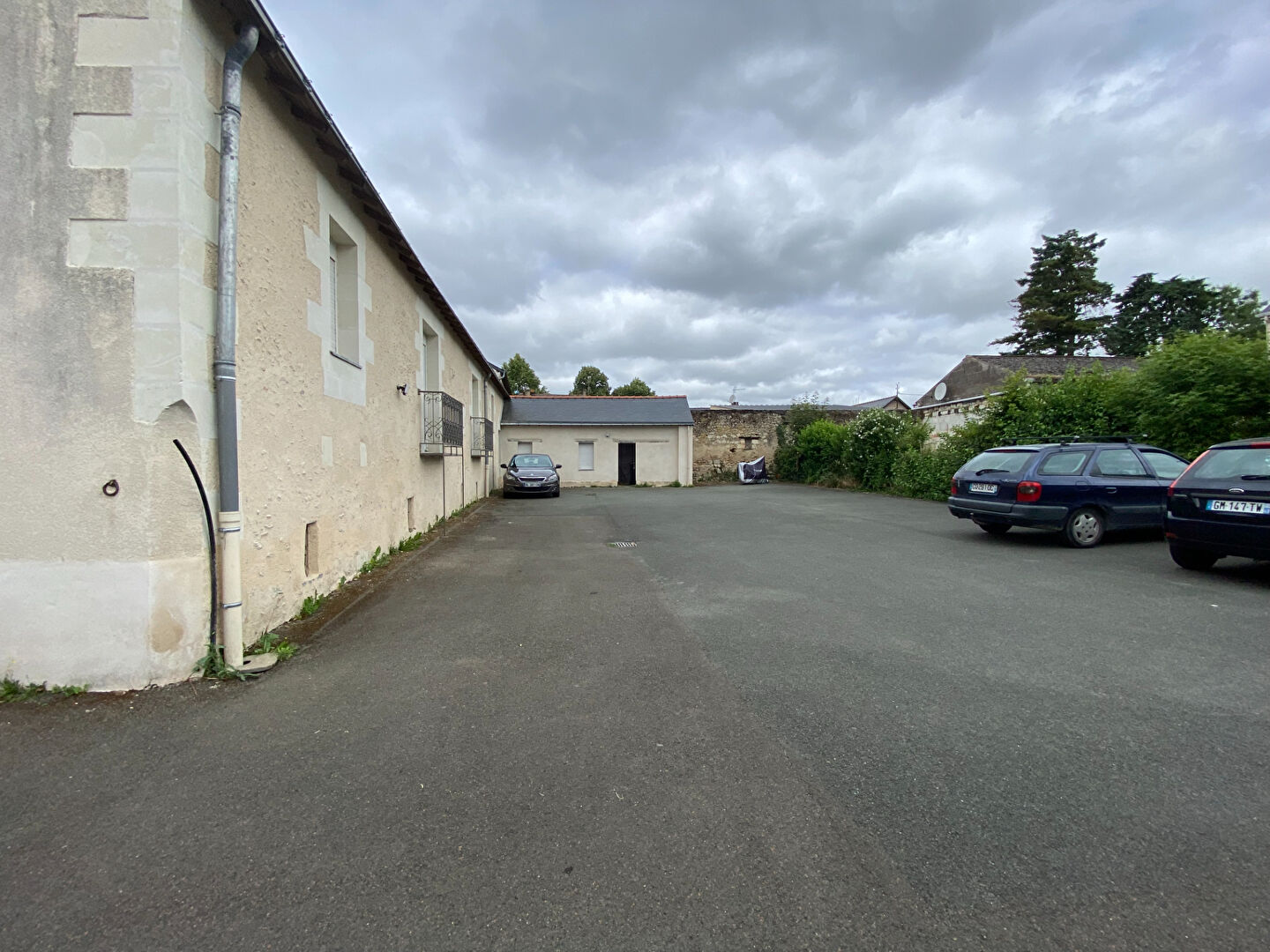 Immeuble 401m² –
PELLOUAILLES LES VIGNES Immeuble 401m² –
PELLOUAILLES LES VIGNES