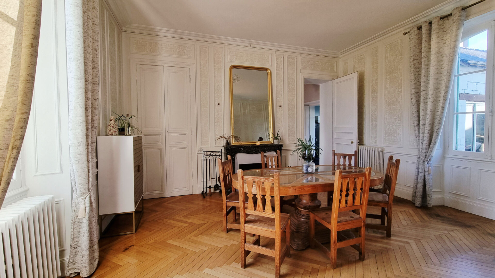 Maison 239m² – 
CHEFFES