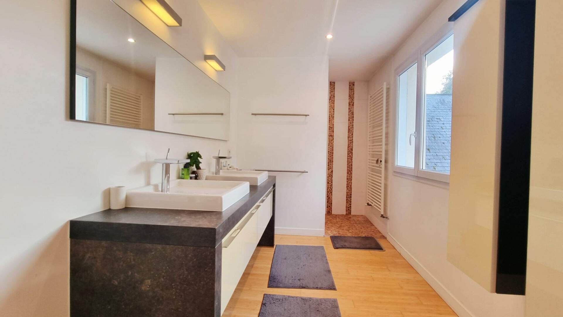 Maison 263m² – 
AVRILLE