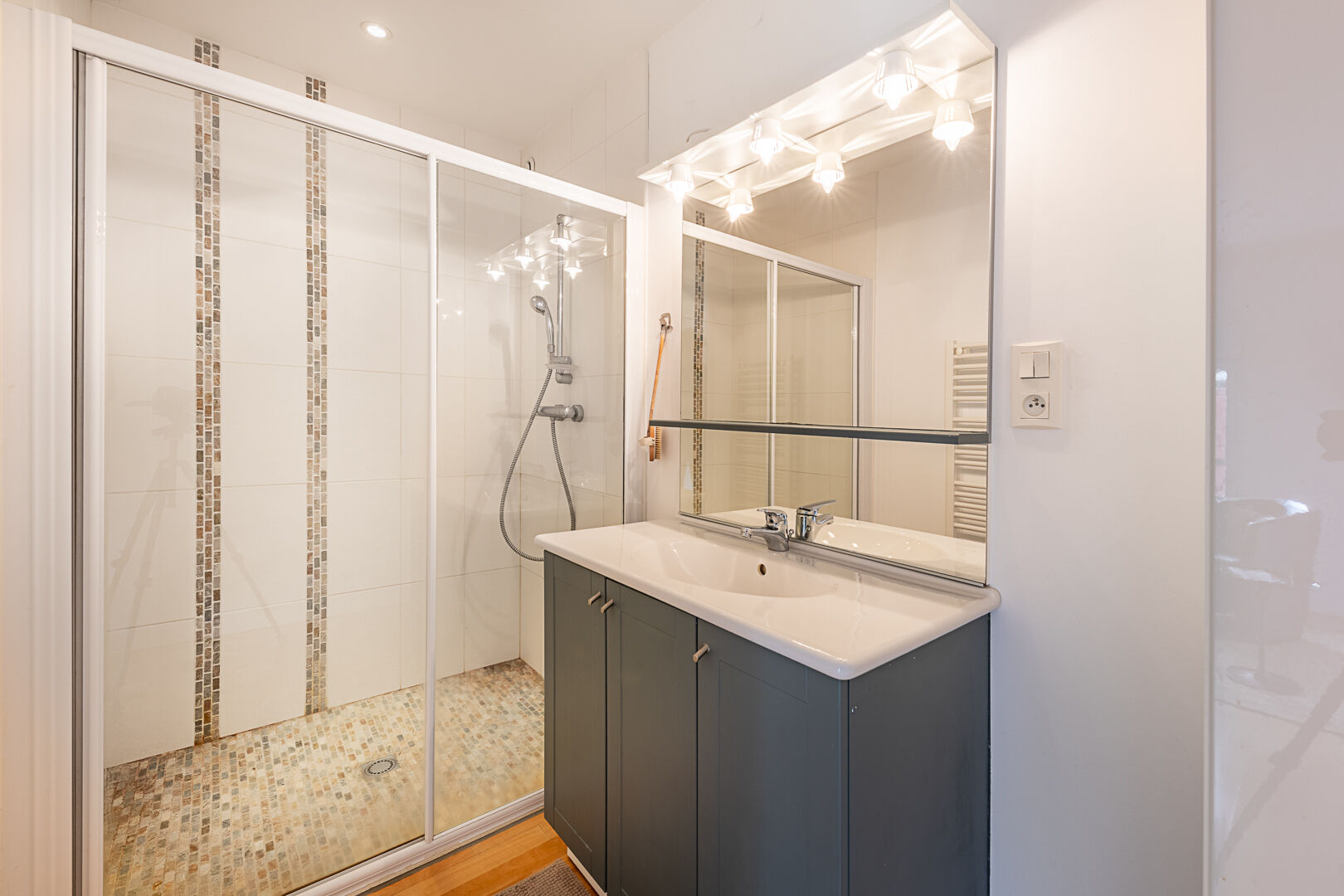 Maison 263m² –
AVRILLE Maison 263m² –
AVRILLE