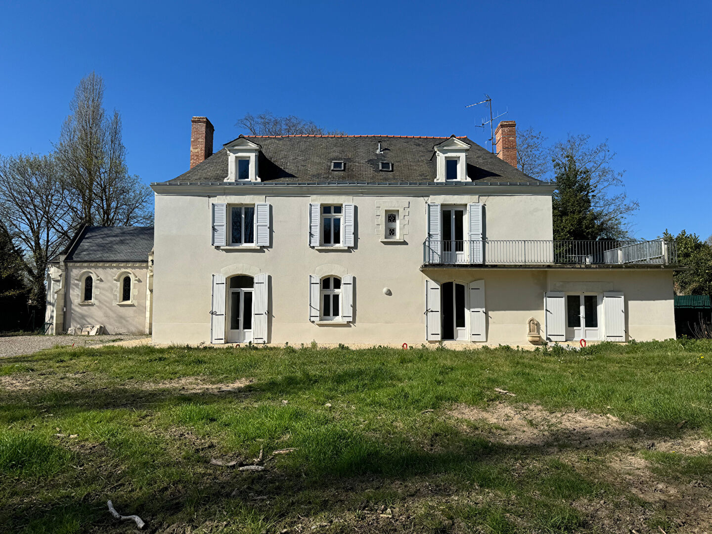 Maison 205m² – 
SAINT BARTHELEMY D ANJOU