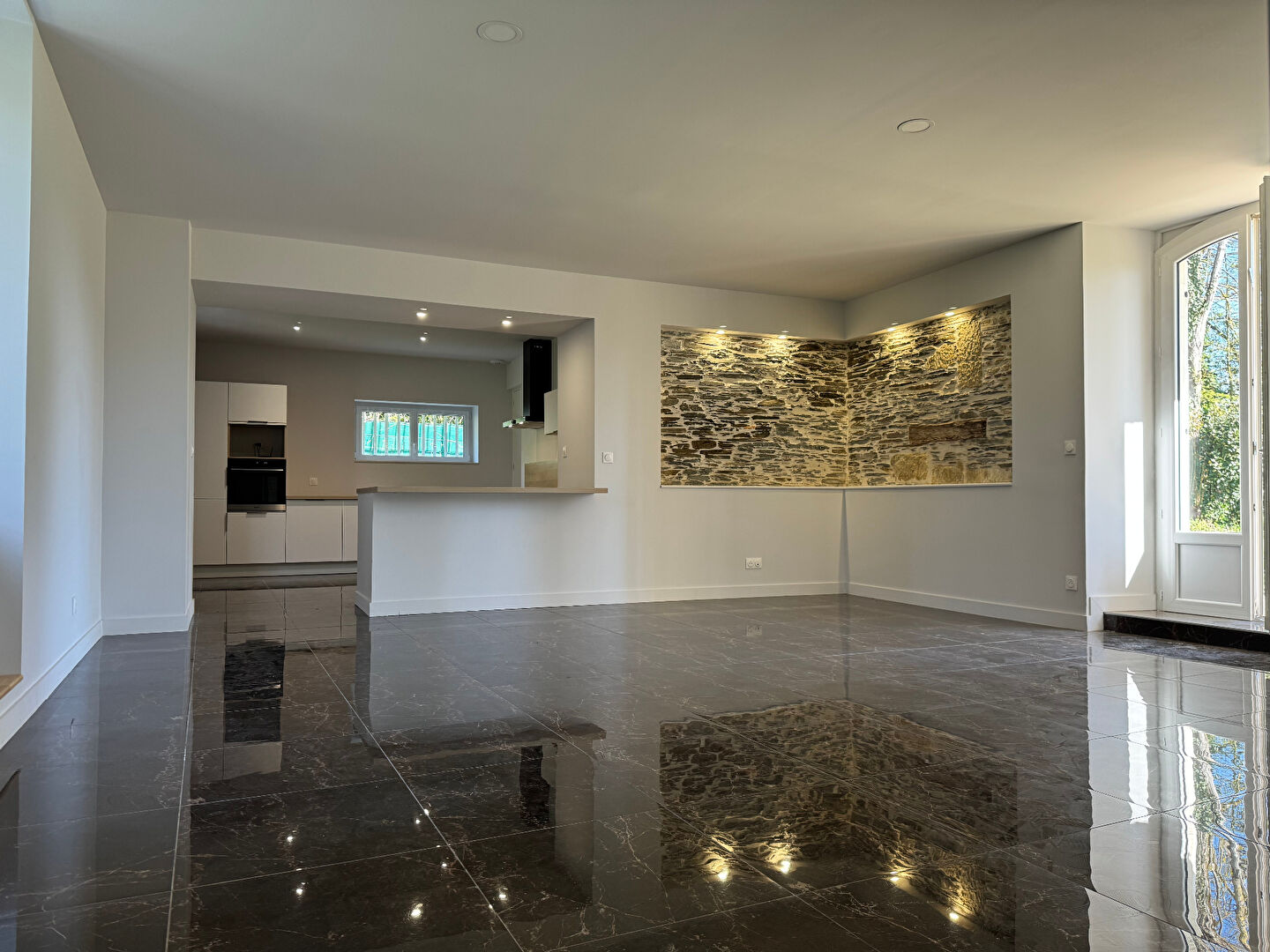 Maison 205m² –
SAINT BARTHELEMY D ANJOU Maison 205m² –
SAINT BARTHELEMY D ANJOU