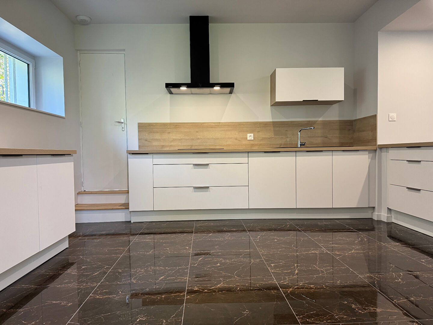 Maison 205m² –
SAINT BARTHELEMY D ANJOU Maison 205m² –
SAINT BARTHELEMY D ANJOU