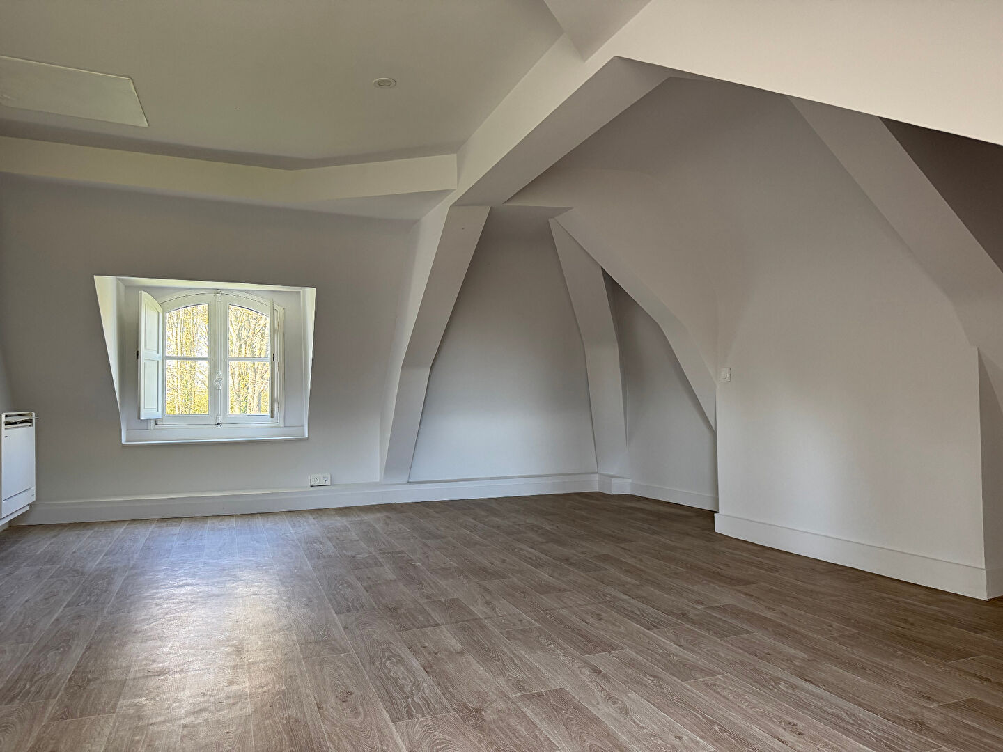 Maison 205m² –
SAINT BARTHELEMY D ANJOU Maison 205m² –
SAINT BARTHELEMY D ANJOU