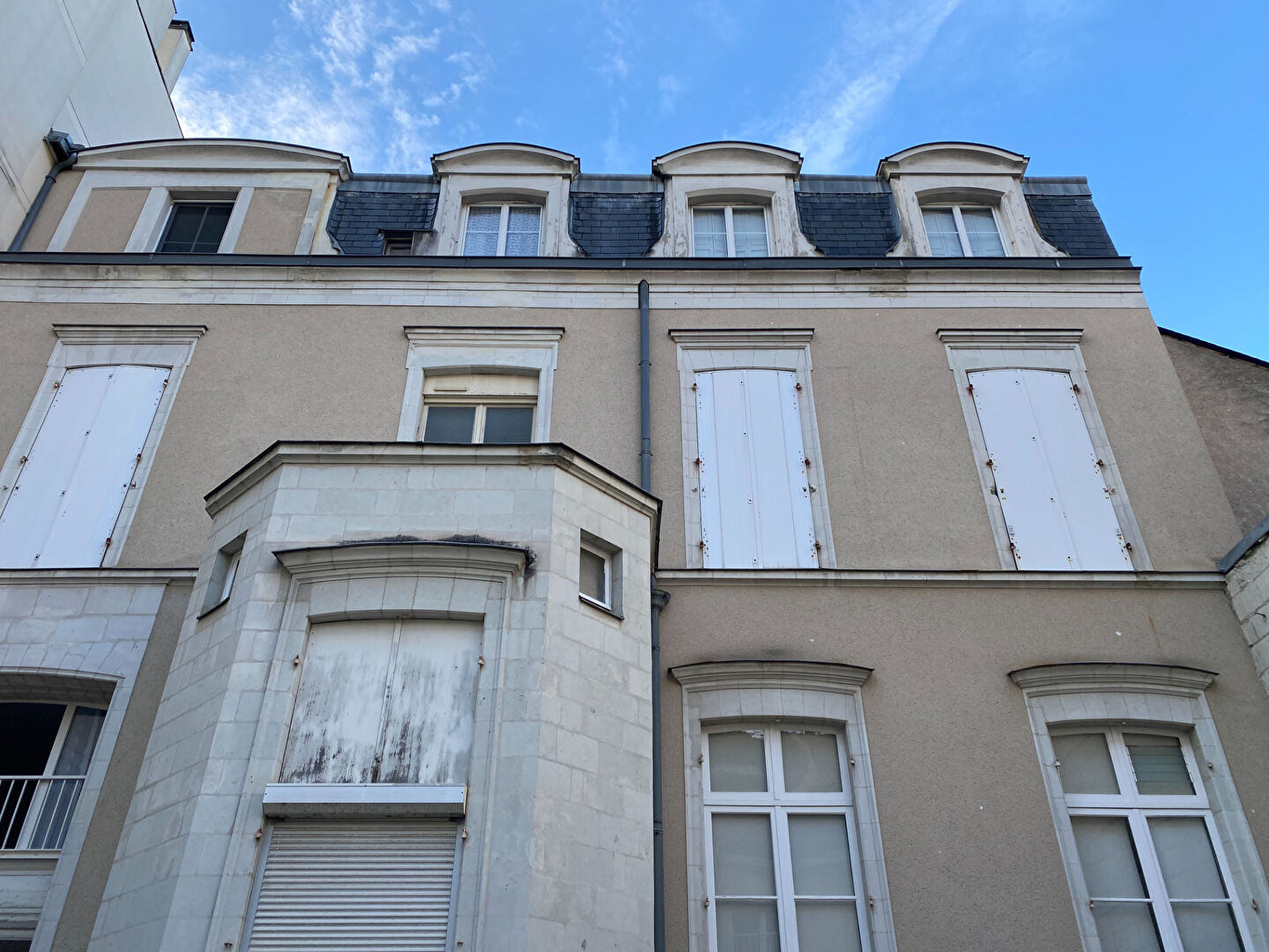 Appartement 107m² –
ANGERS Appartement 107m² –
ANGERS