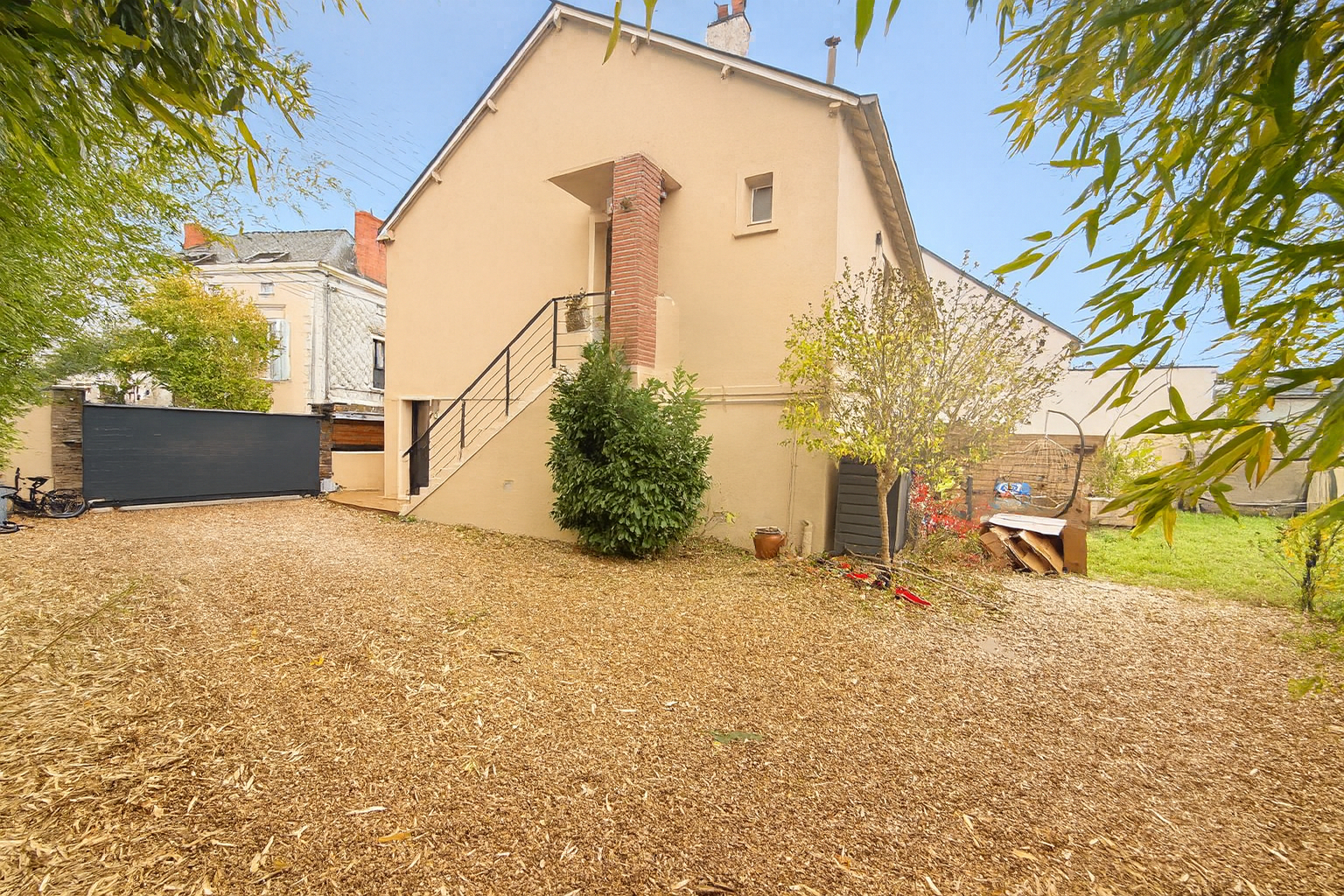 Maison 190m² – 
MURS ERIGNE