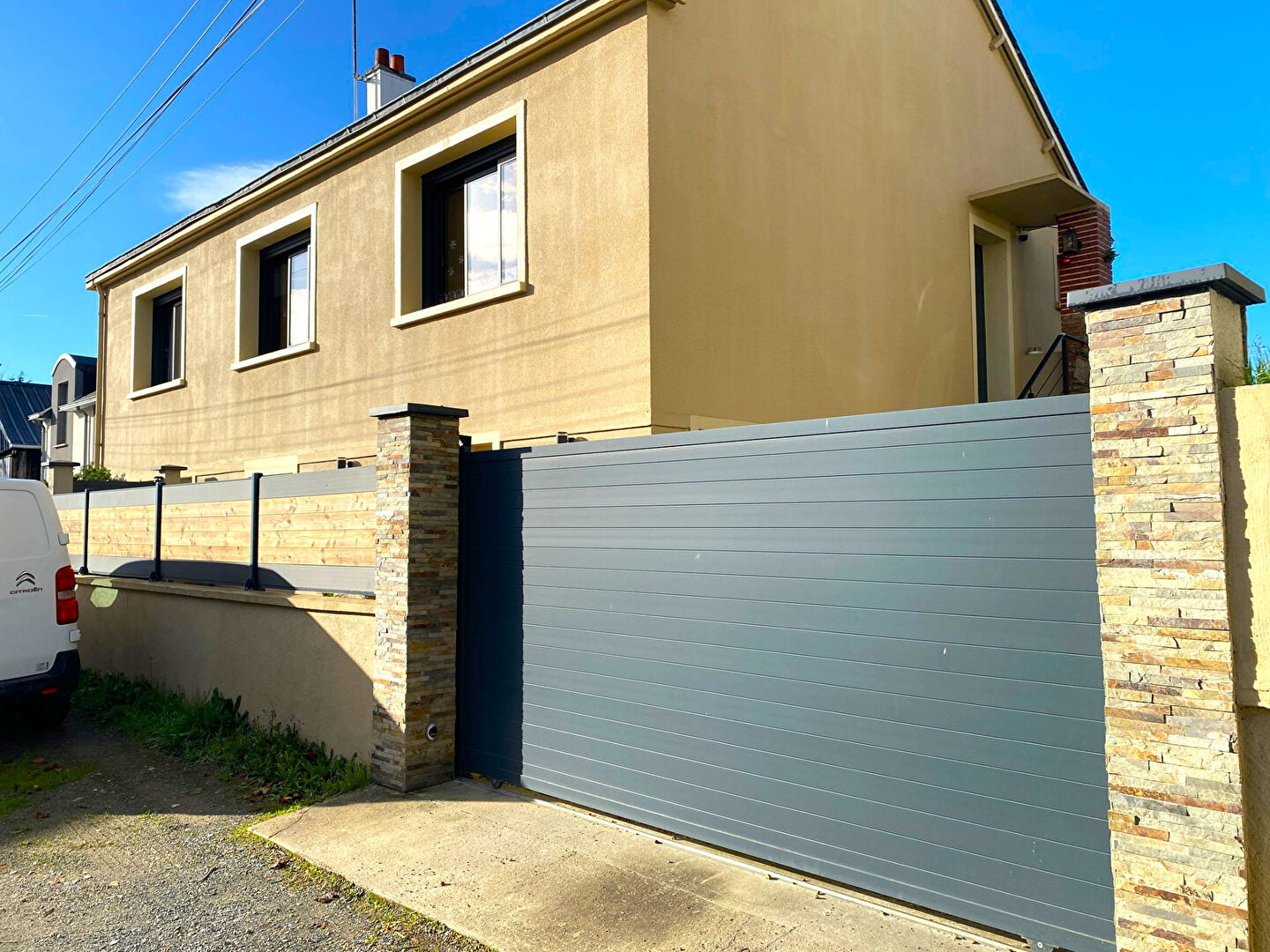 Maison 190m² – 
MURS ERIGNE