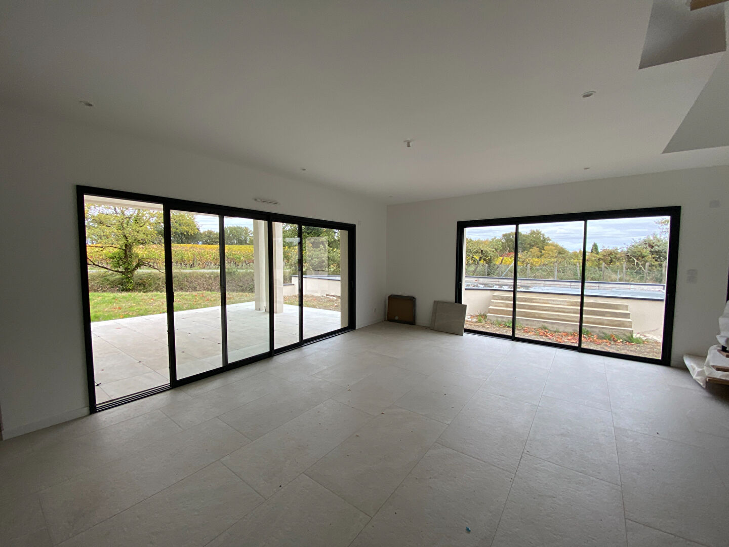 Maison 165m² –
LES GARENNES SUR LOIRE Maison 165m² –
LES GARENNES SUR LOIRE