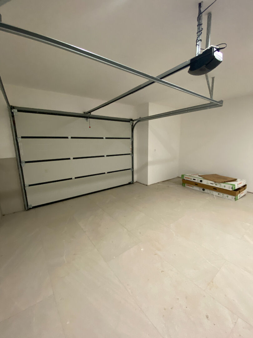 Maison 165m² –
LES GARENNES SUR LOIRE Maison 165m² –
LES GARENNES SUR LOIRE