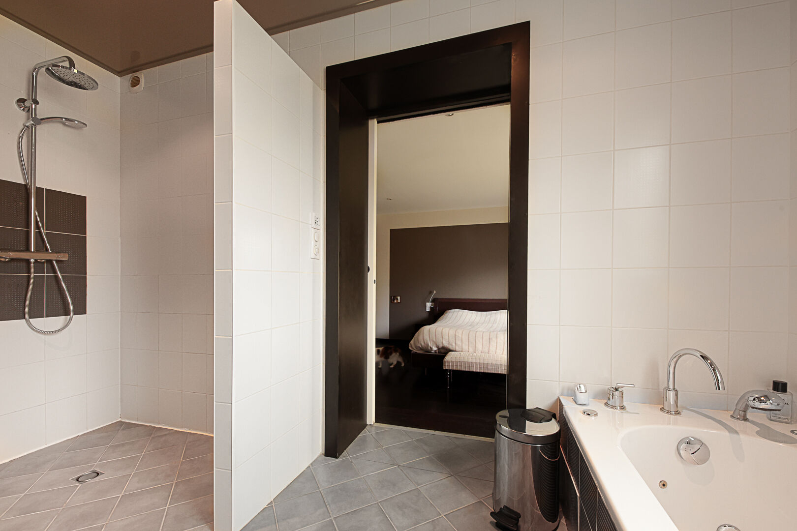 Maison 253m² – 
MURS ERIGNE