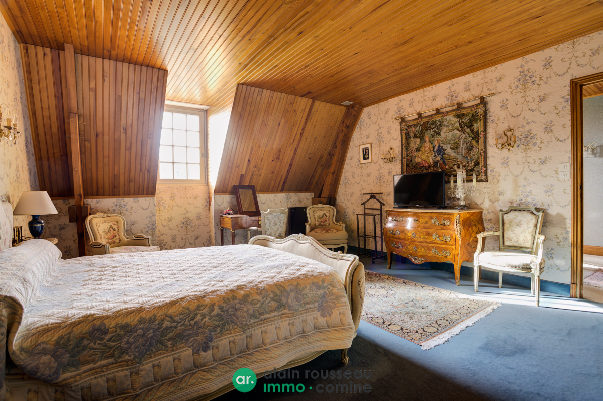 Maison 350m² – 
MIRE