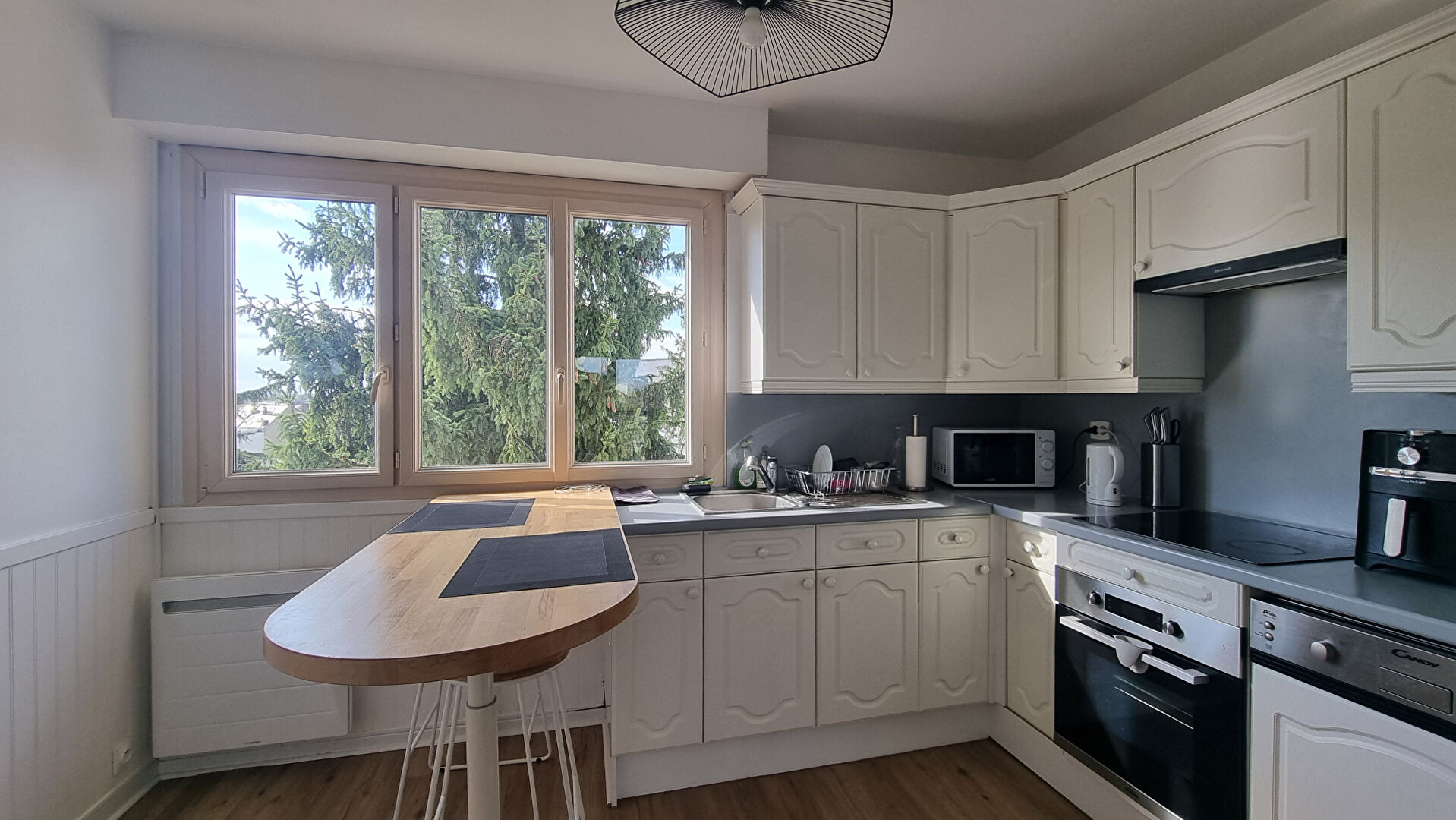 Appartement 94m² –
ANGERS Appartement 94m² –
ANGERS