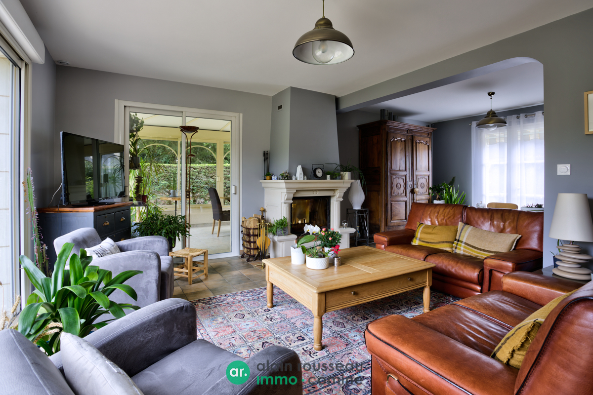 Maison 165m² –
ECOUFLANT Maison 165m² –
ECOUFLANT