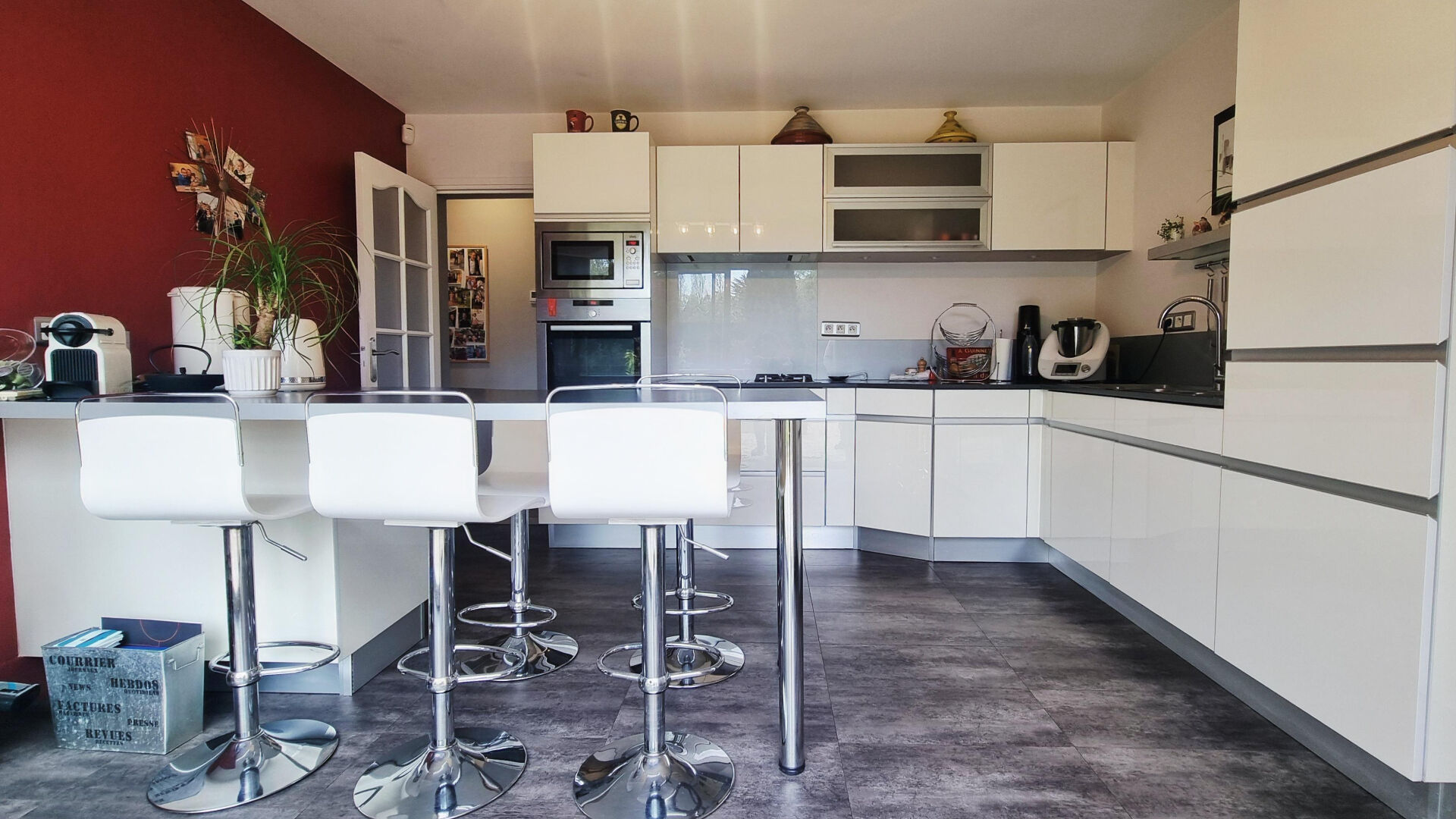 Maison 165m² –
ECOUFLANT Maison 165m² –
ECOUFLANT