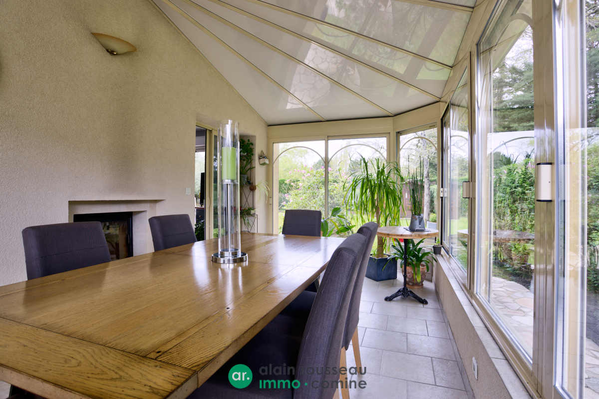 Maison 165m² –
ECOUFLANT Maison 165m² –
ECOUFLANT