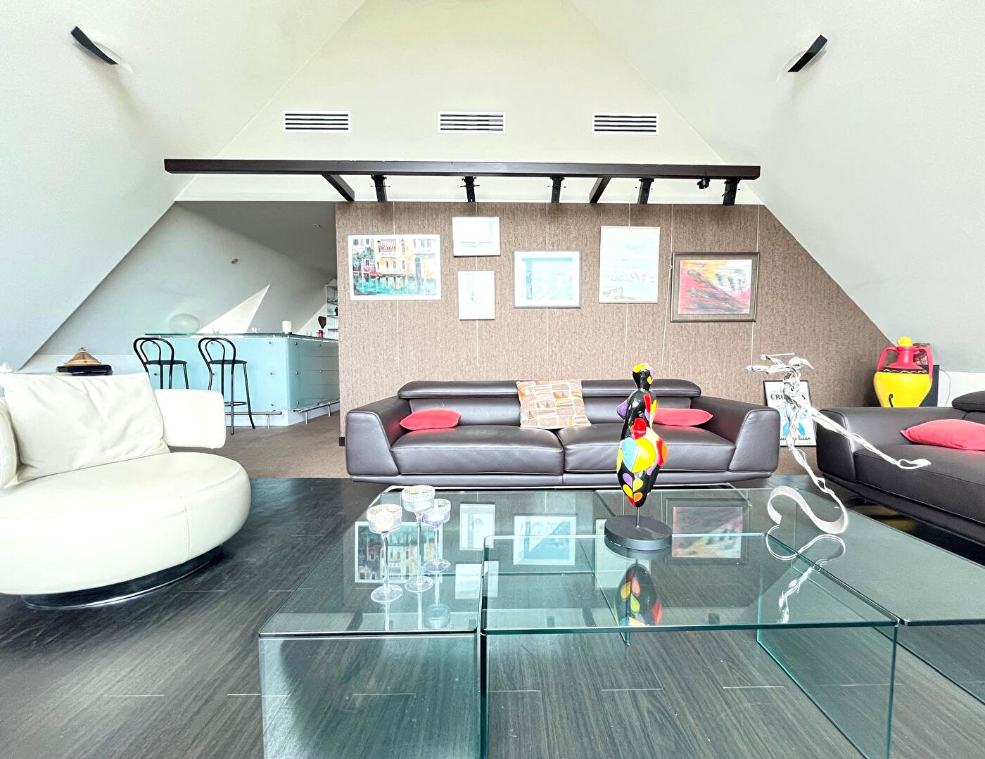 Maison 300m² –
BOUCHEMAINE Maison 300m² –
BOUCHEMAINE