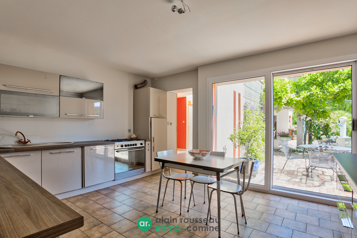 Maison 287m² – 
BAUNE