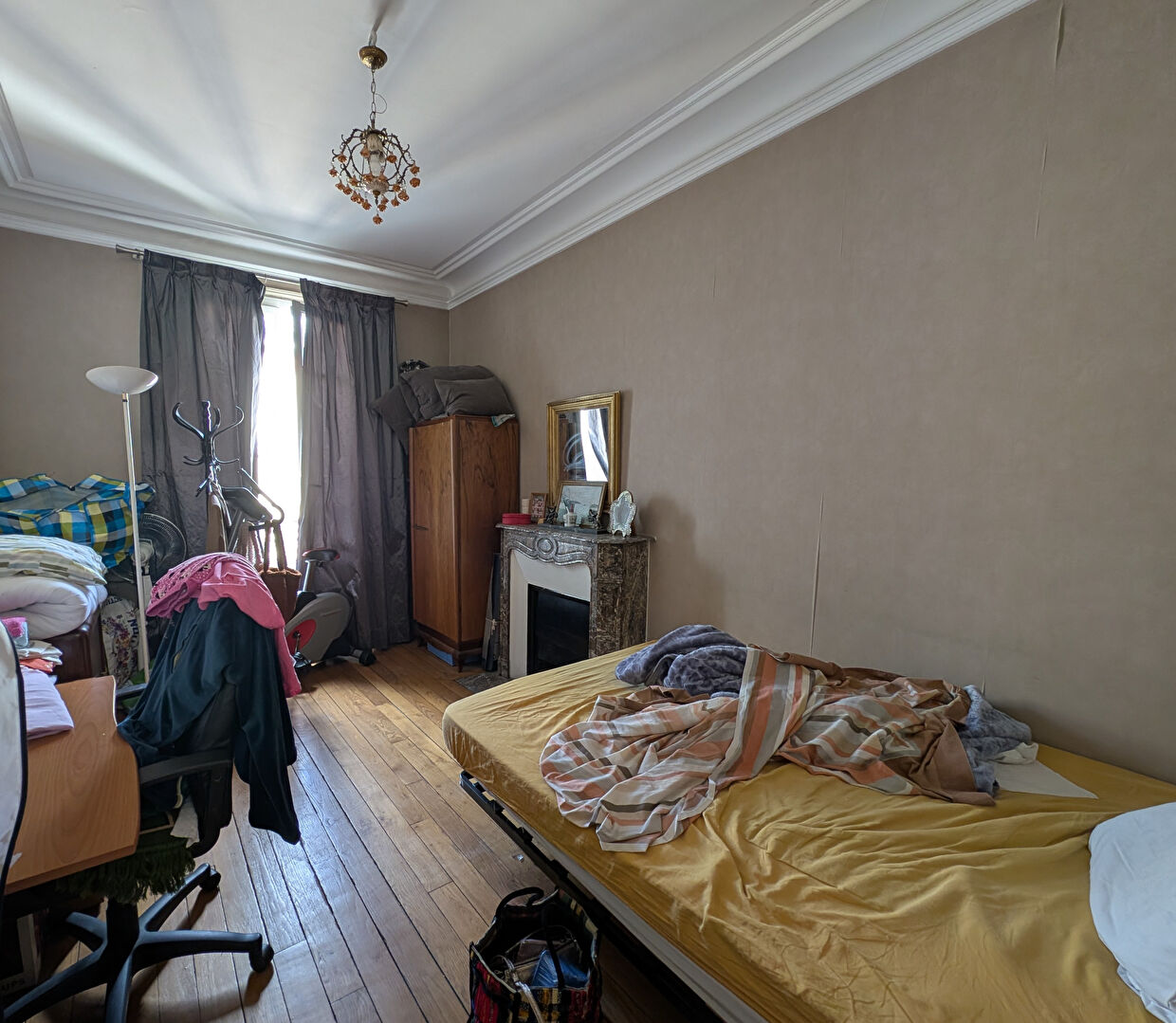 Appartement 90.59m² – 
PARIS