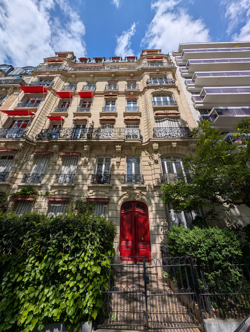 Appartement 90.59m² – 
PARIS