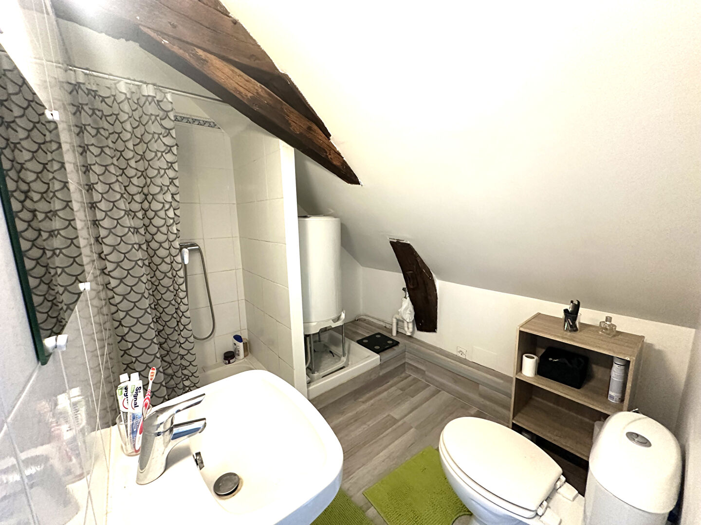 Immeuble 64.58m² – 
TRELAZE