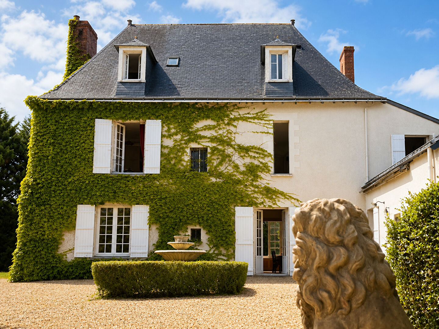 Maison 349m² – 
BOUCHEMAINE
