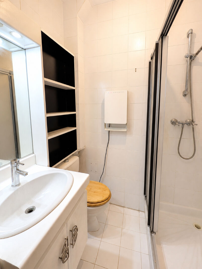 Appartement 30.01m² – 
PARIS