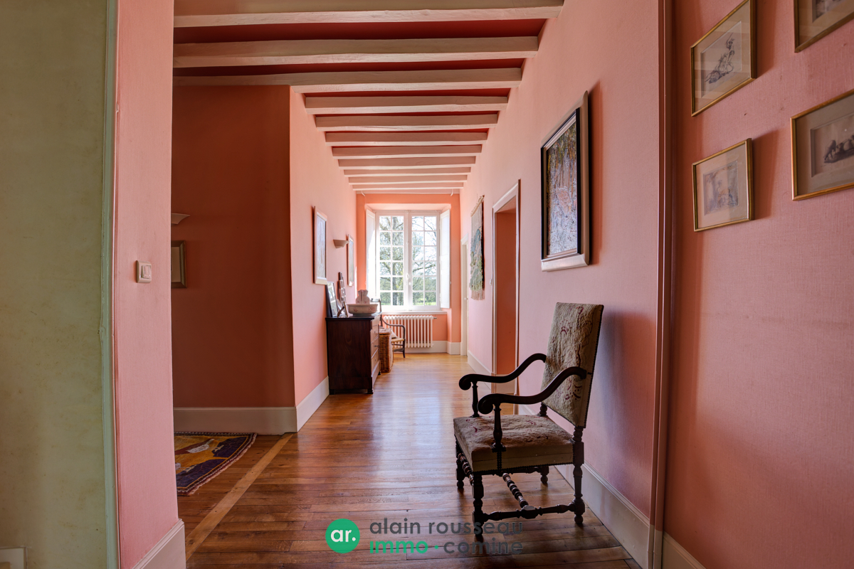 Maison 526m² –
ANGERS Maison 526m² –
ANGERS