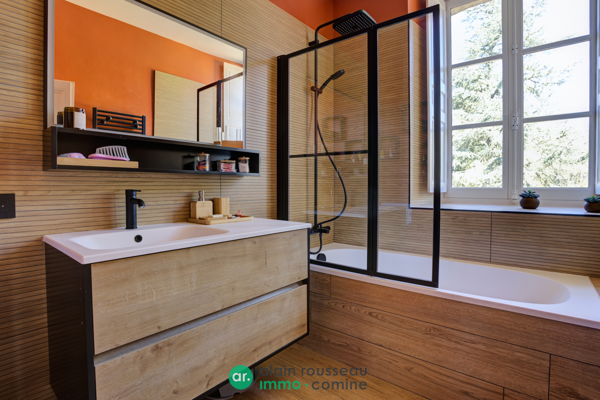 Maison 526m² –
ANGERS Maison 526m² –
ANGERS