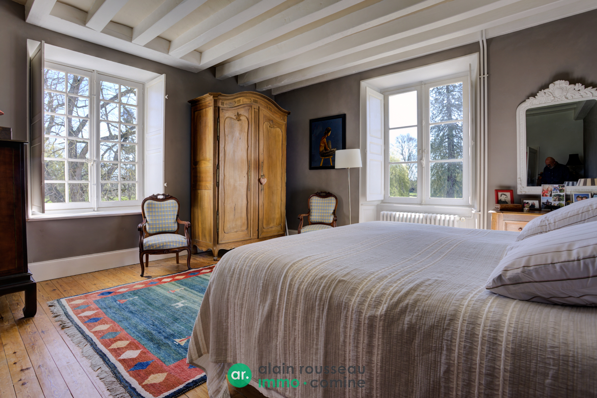 Maison 526m² –
ANGERS Maison 526m² –
ANGERS