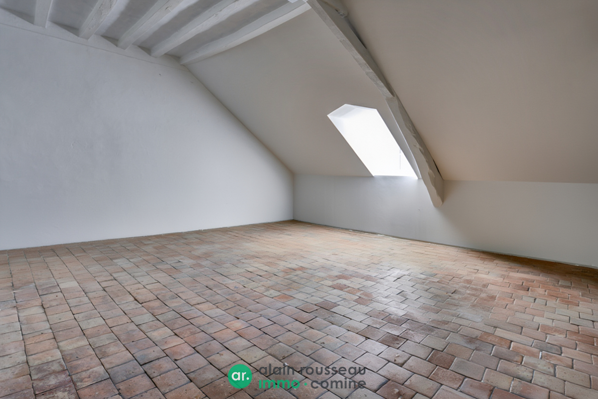 Maison 526m² –
ANGERS Maison 526m² –
ANGERS