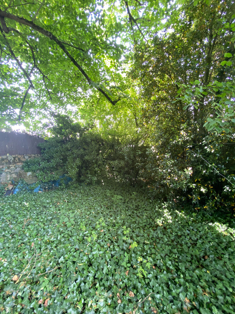Terrain 607m² – 
TIERCE