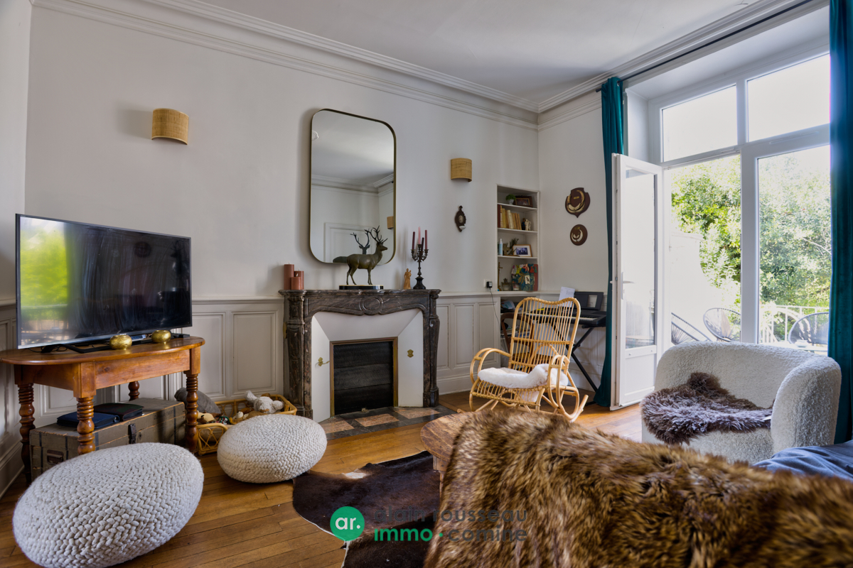 Maison 223m² –
ANGERS Maison 223m² –
ANGERS