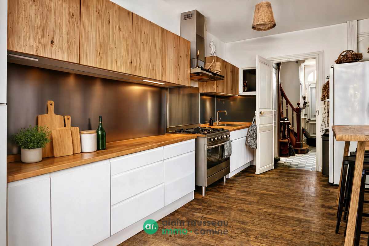 Maison 223m² –
ANGERS Maison 223m² –
ANGERS