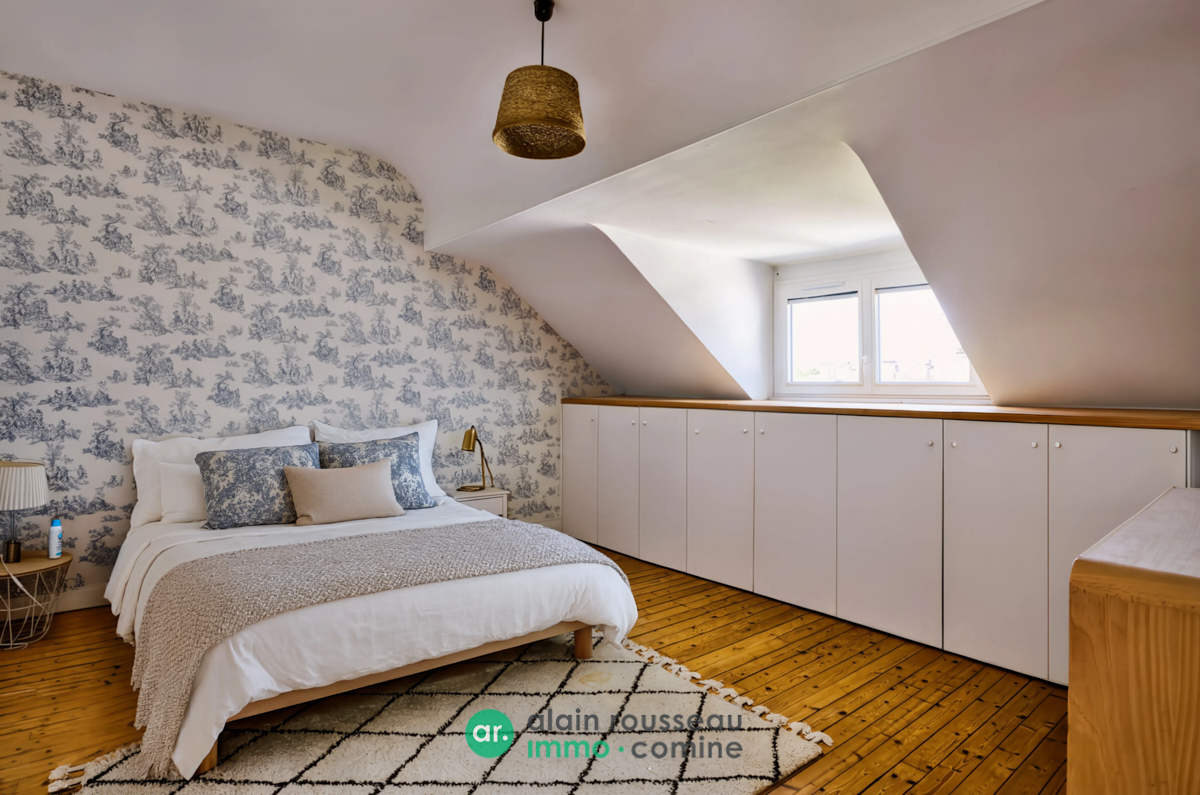 Maison 223m² –
ANGERS Maison 223m² –
ANGERS