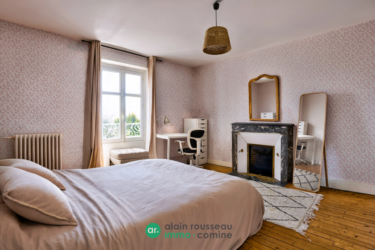 Maison 223m² –
ANGERS Maison 223m² –
ANGERS
