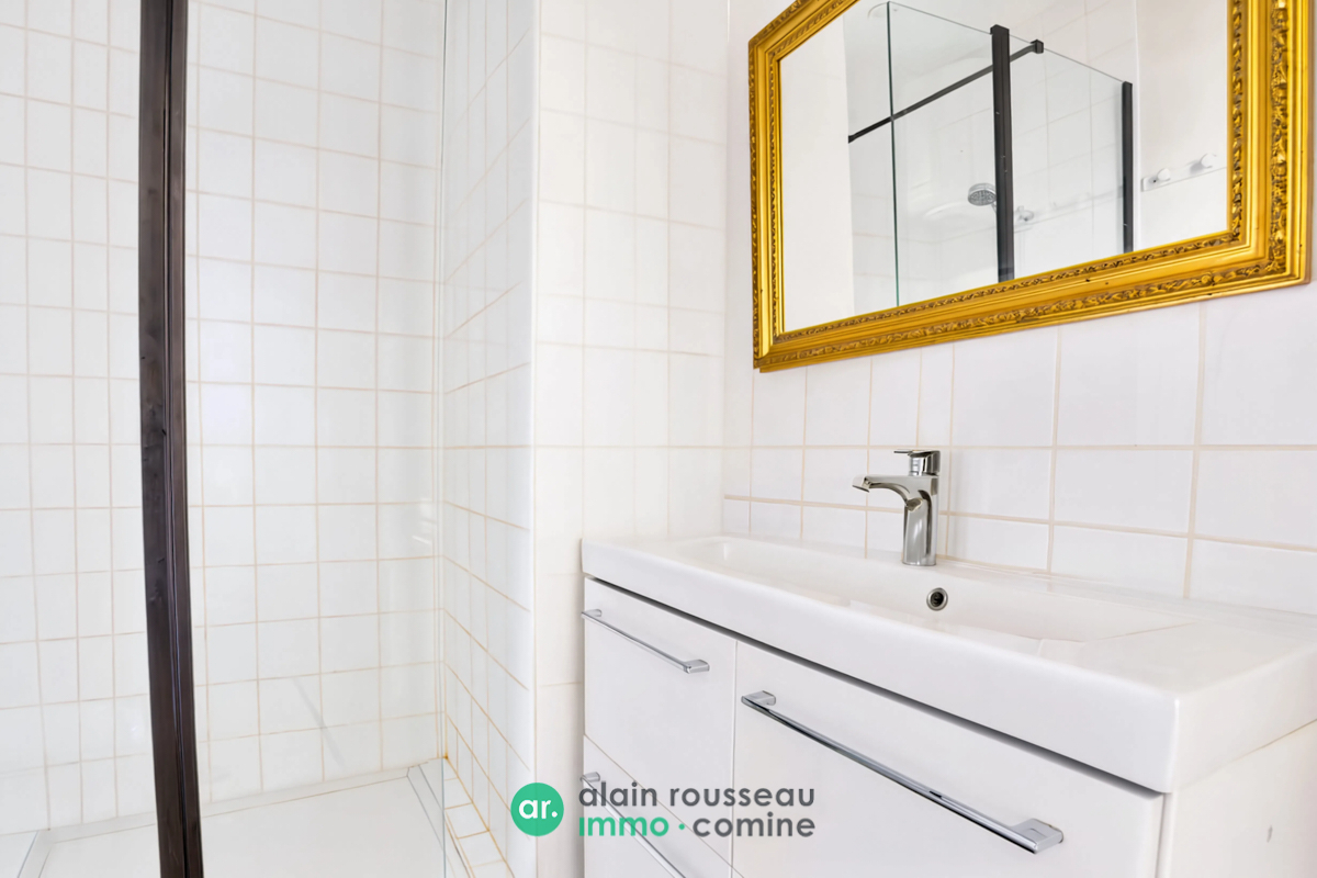Maison 223m² –
ANGERS Maison 223m² –
ANGERS