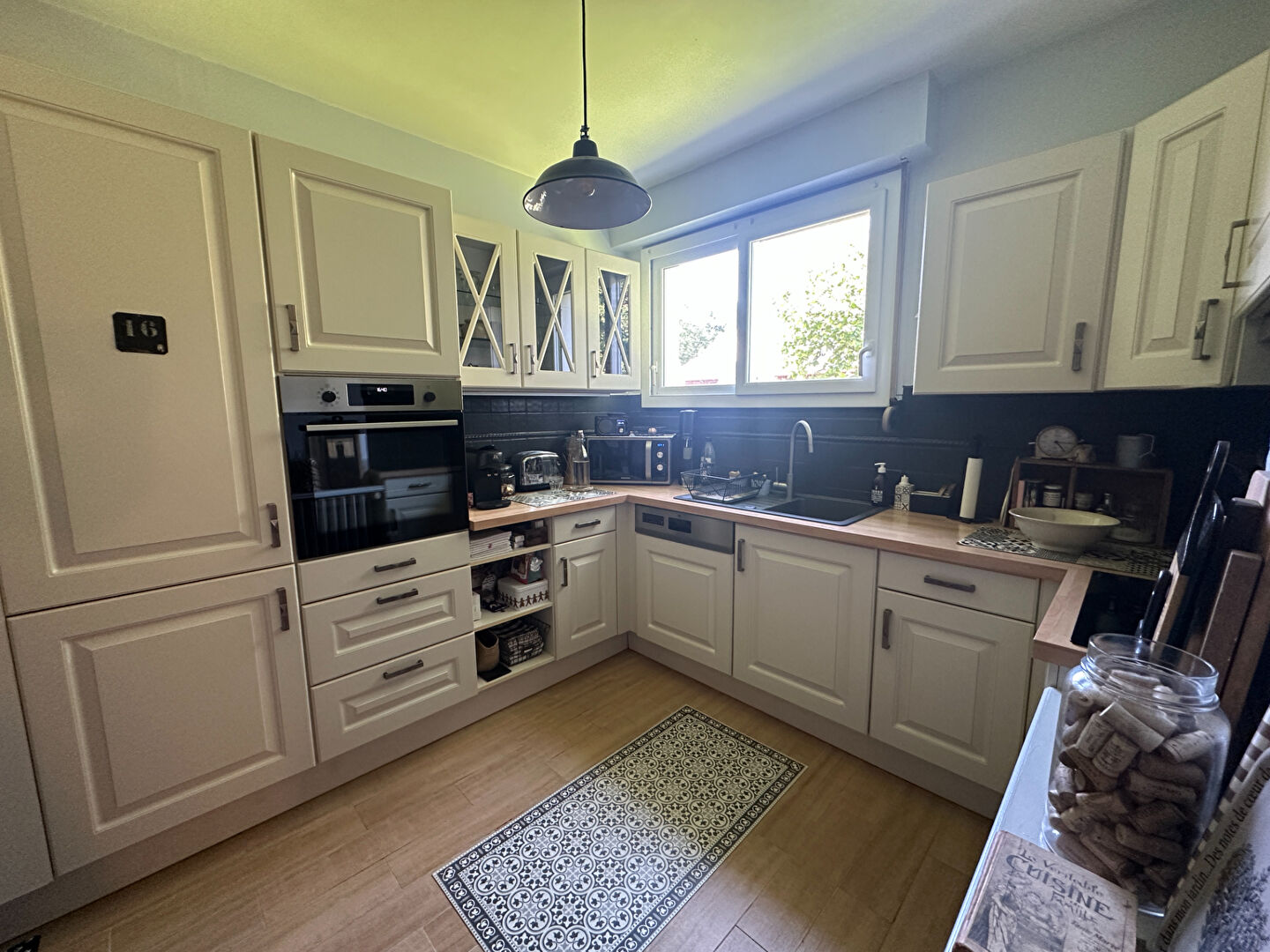 Maison 227m² – 
AVRILLE