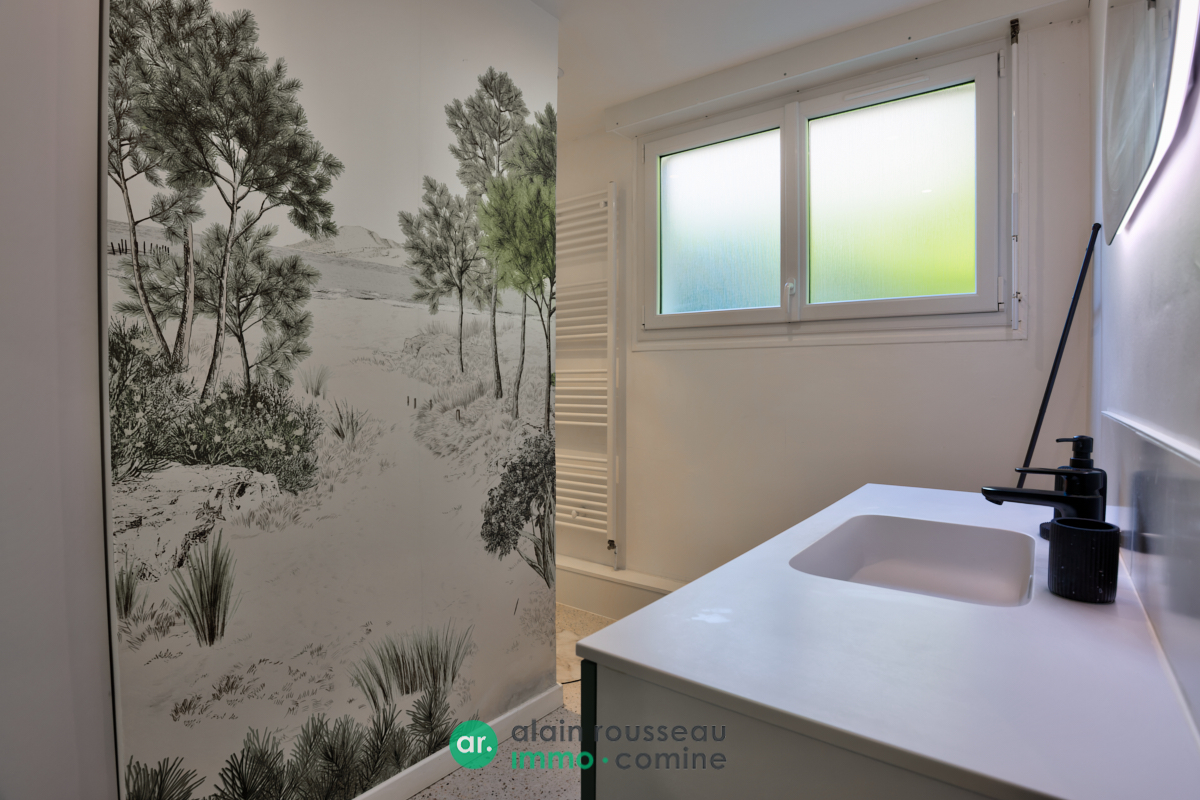 Maison 227m² – 
AVRILLE
