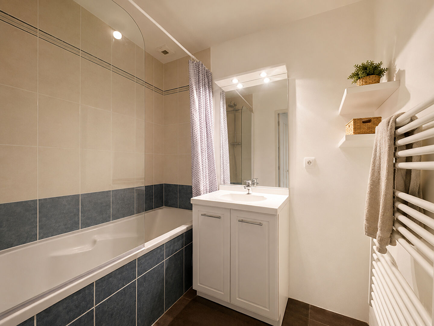 Appartement 77.63m² – 
AVRILLE