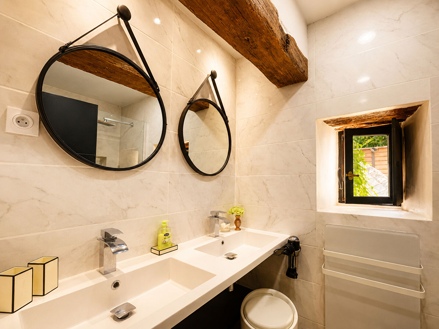 Maison 155m² – 
CANTENAY EPINARD
