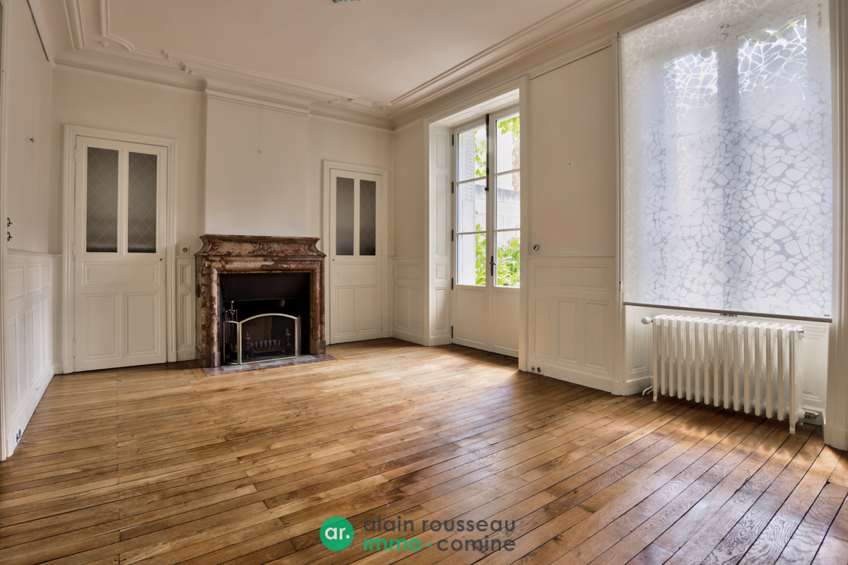 Maison 211m² – 
ANGERS