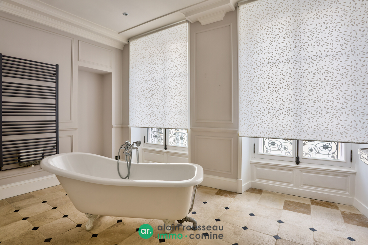 Maison 211m² – 
ANGERS