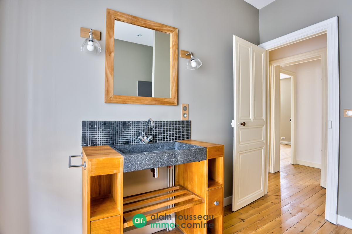 Maison 211m² – 
ANGERS