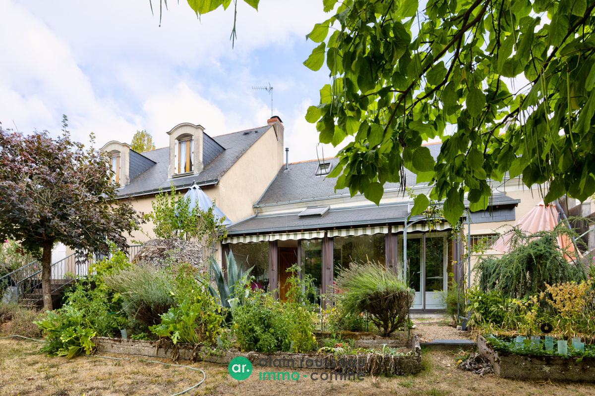 Maison 133m² –
LES PONTS DE CE Maison 133m² –
LES PONTS DE CE